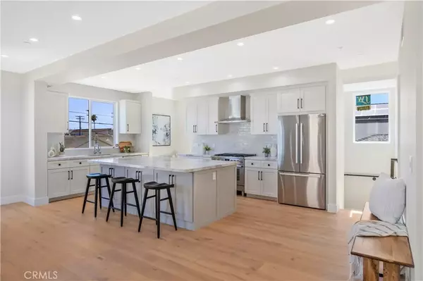 Redondo Beach, CA 90278,2405 Mathews Avenue #A