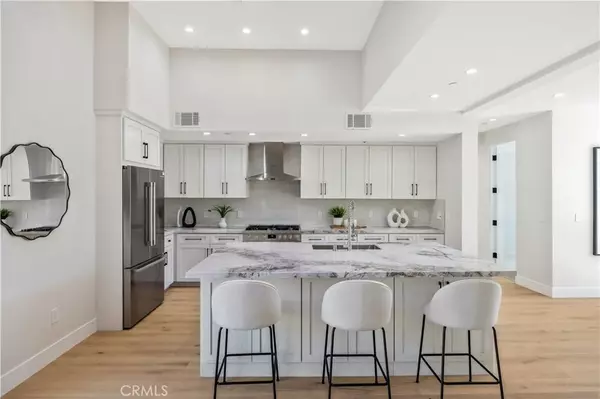 Redondo Beach, CA 90278,2405 Mathews Avenue #B
