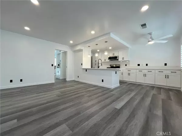 Marina Del Rey, CA 90292,4640 Glencoe Avenue #7