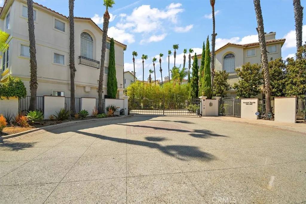 Hawthorne, CA 90260,5417 Marine Avenue