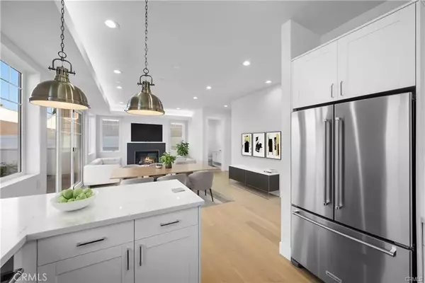 Redondo Beach, CA 90278,2317 Vanderbilt Lane #C