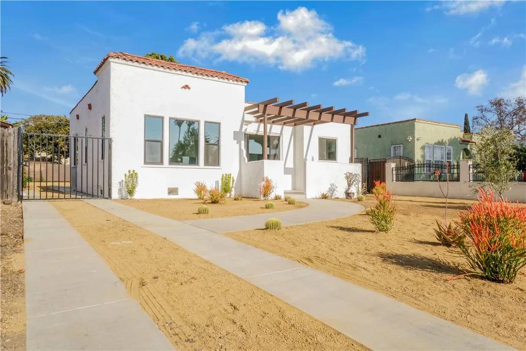 Los Angeles, CA 90043,3521 60th Street West