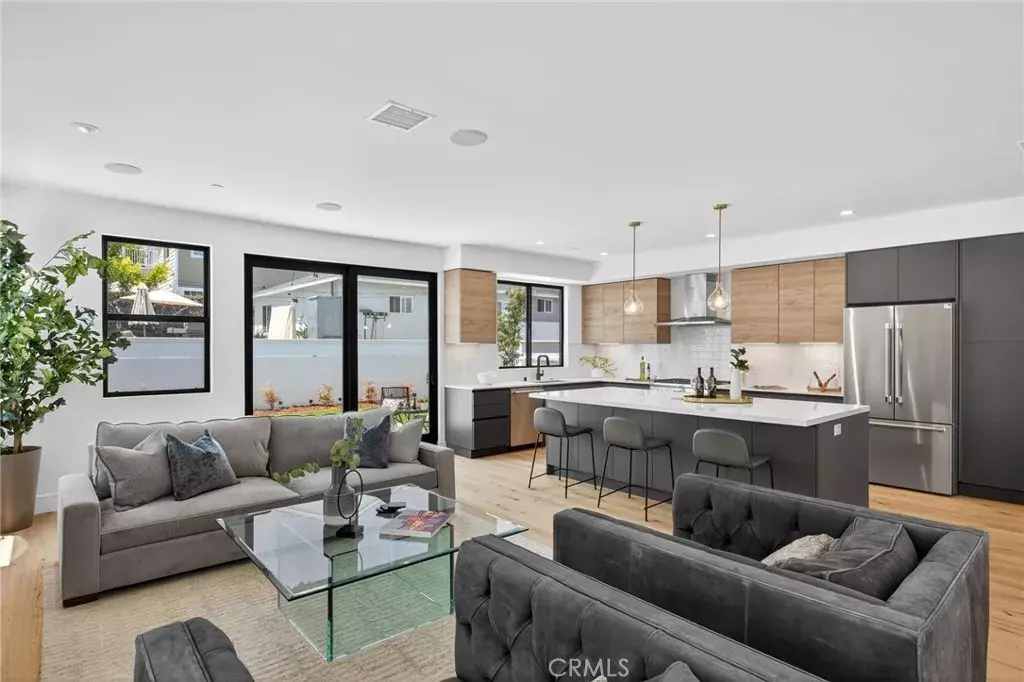 Redondo Beach, CA 90277,1007 S Prospect Ave