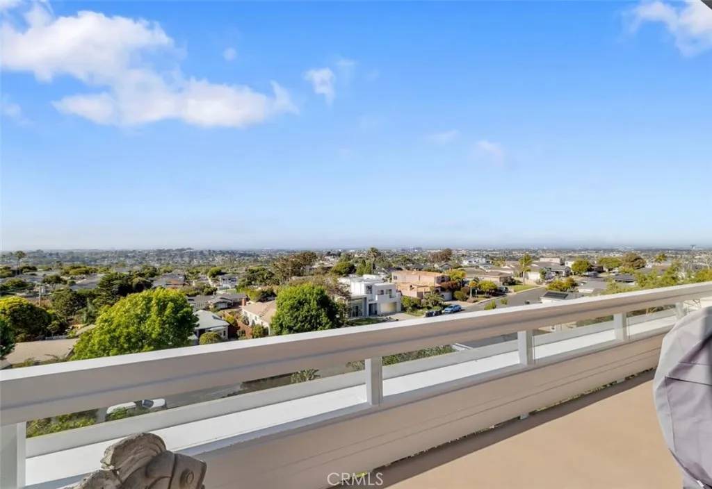 Redondo Beach, CA 90277,425 Via El Chico