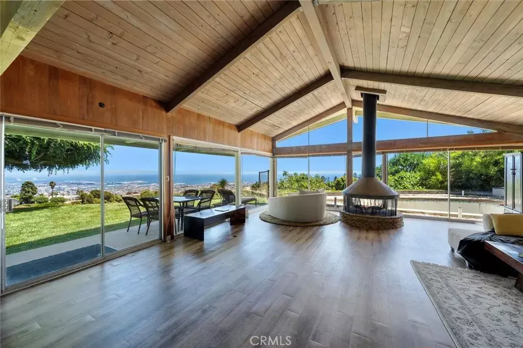 Rancho Palos Verdes, CA 90275,3111 Deluna Drive