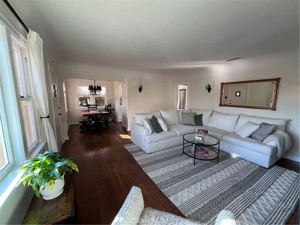 El Segundo, CA 90245,609 Hillcrest Street