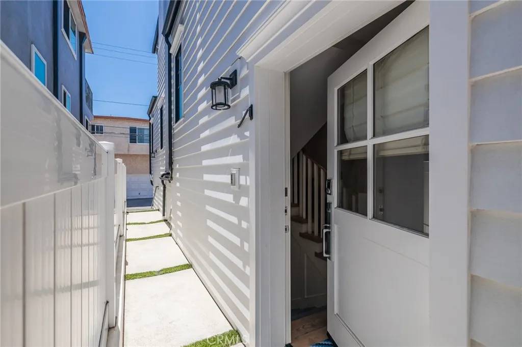 Manhattan Beach, CA 90266,443 23rd Place