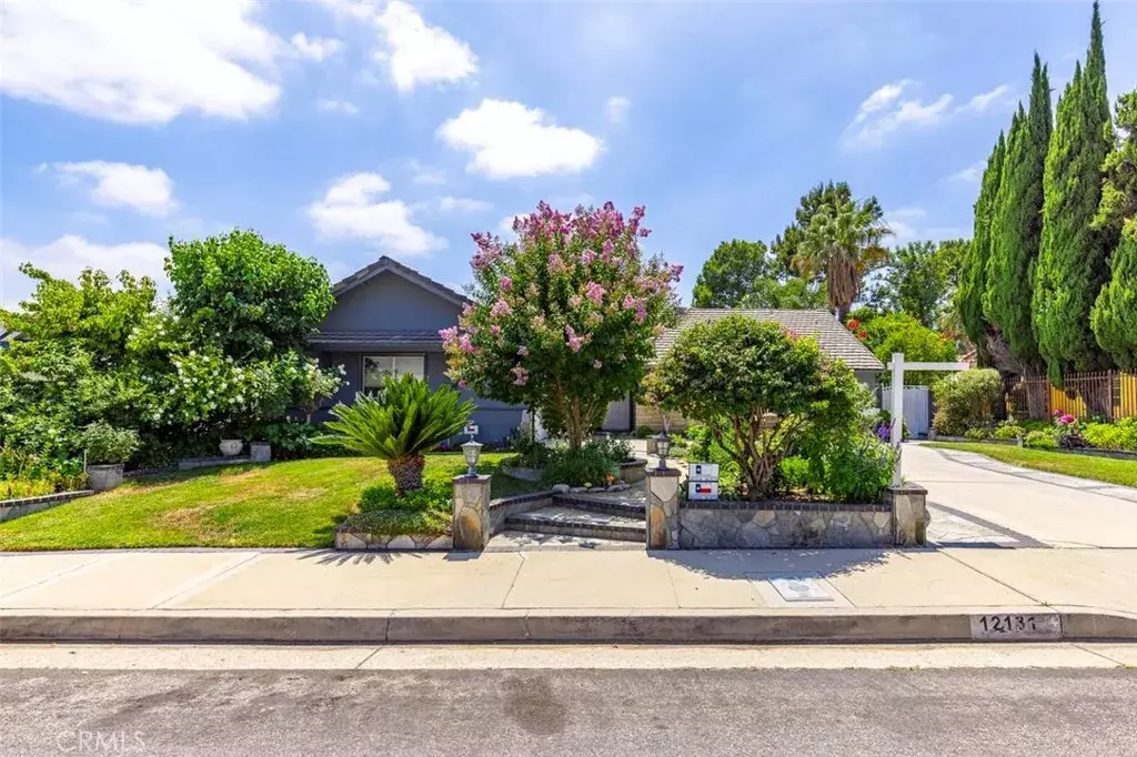Granada Hills, CA 91344,12131 Woodley Avenue