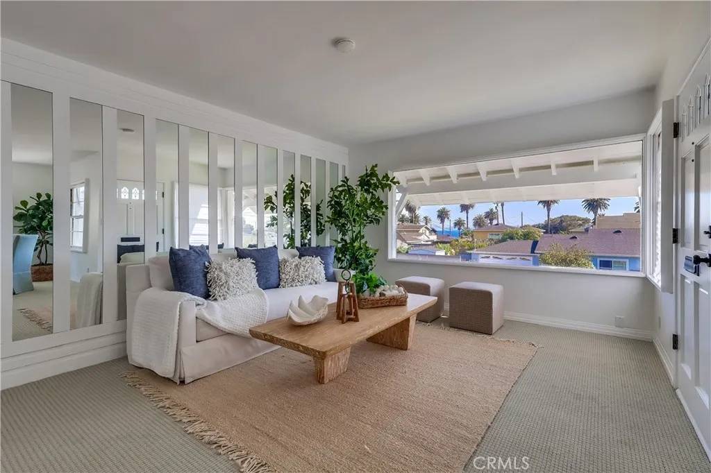 San Pedro, CA 90731,976 W 37th Street