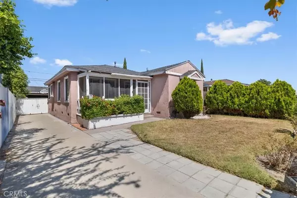Long Beach, CA 90805,5943 Gardenia Avenue