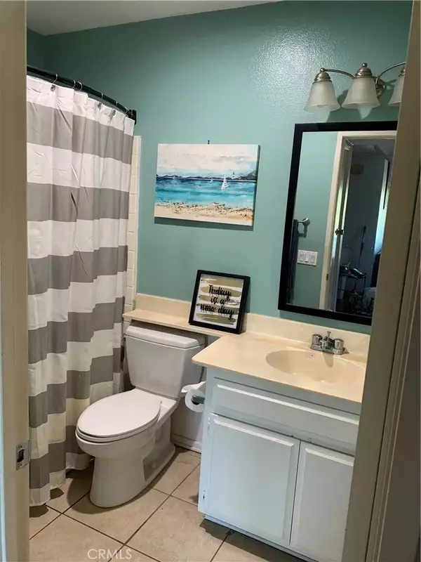 Downey, CA 90242,7332 Quill Drive #127