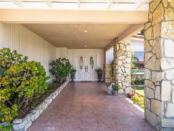 Rancho Palos Verdes, CA 90275,28422 Seamount Dr