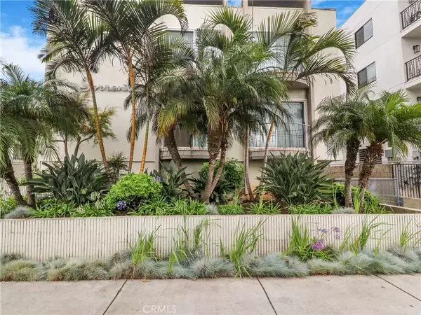 Inglewood, CA 90301,813 E La Palma Drive