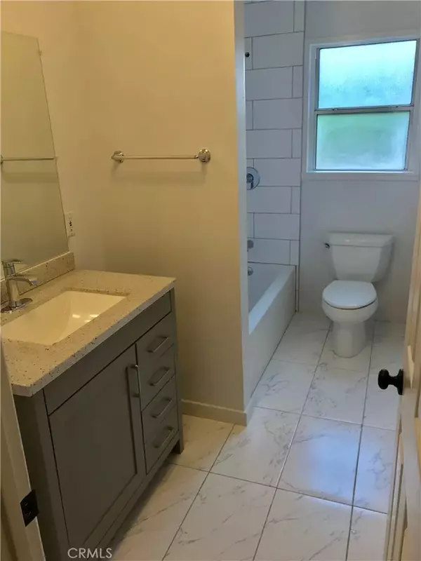 Manhattan Beach, CA 90266,1121 9th Street