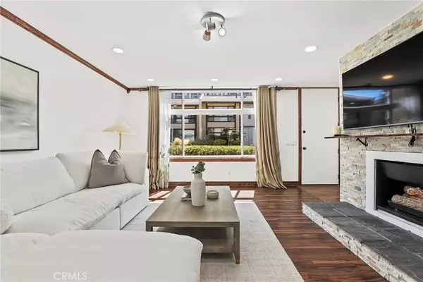 Torrance, CA 90503,3520 Maricopa Street #5