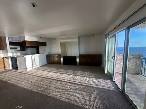 Redondo Beach, CA 90277,555 Esplanade #213