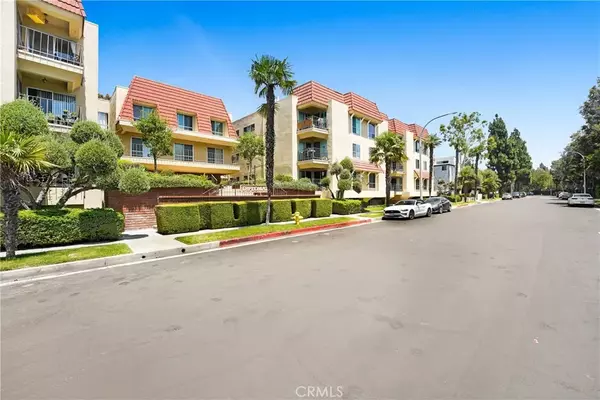 Culver City, CA 90230,5845 Doverwood Drive #306