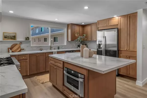 Marina Del Rey, CA 90292,13241 FIJI Way #C