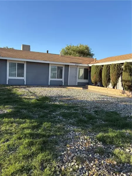 3727 W Avenue K11, Lancaster, CA 93536