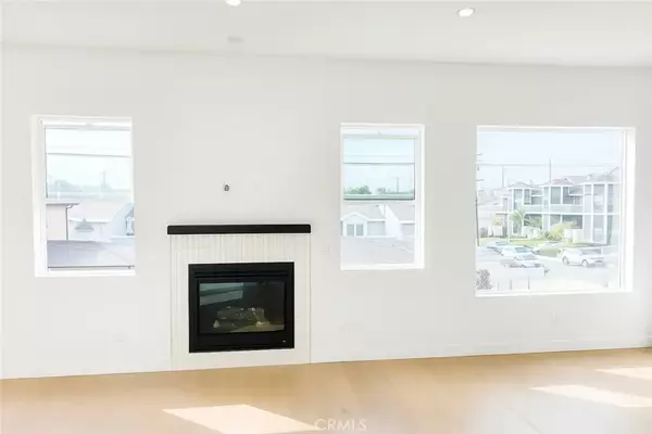 Redondo Beach, CA 90278,1708 Blossom Lane