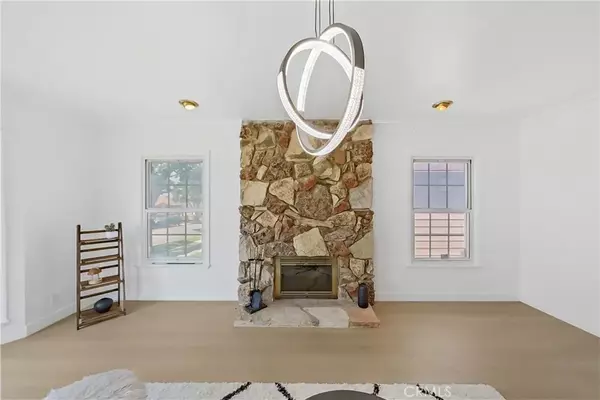 Inglewood, CA 90303,10220 S 1st Avenue