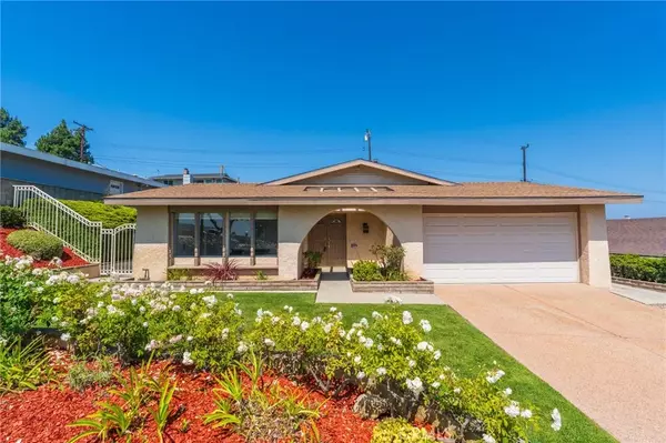 Rancho Palos Verdes, CA 90275,27659 Flaming Arrow Drive