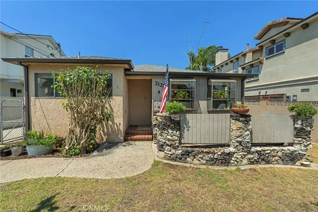 Redondo Beach, CA 90278,2121 Marshallfield Lane
