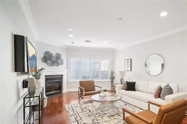 11989 Laurelwood Drive #3, Studio City, CA 91604