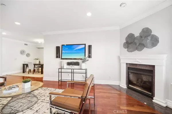 Studio City, CA 91604,11989 Laurelwood Drive #3