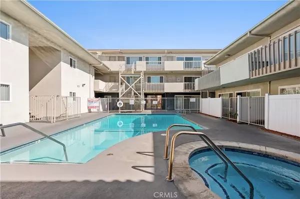 Torrance, CA 90503,3710 Garnet Street #214