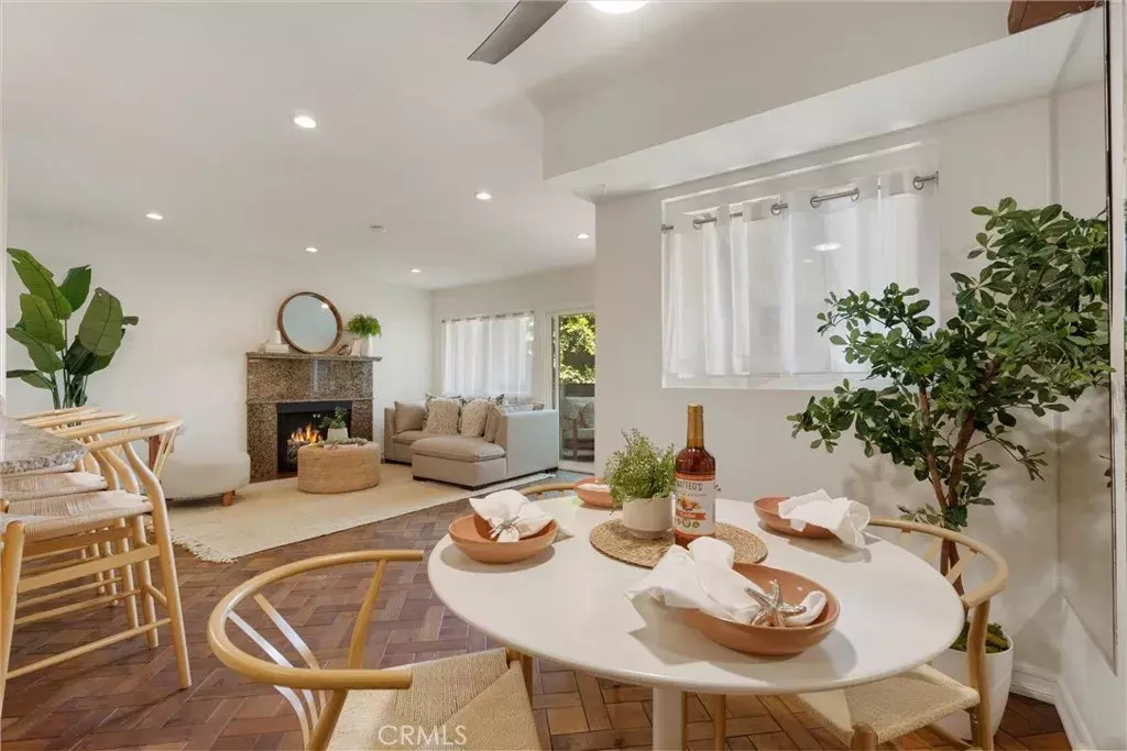 Redondo Beach, CA 90277,1112 Beryl Street #8