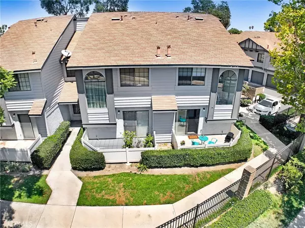 863 W 34th Street #A, Long Beach, CA 90806