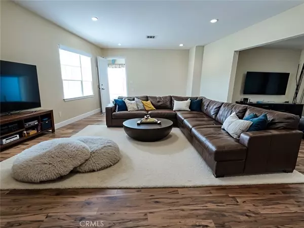 West Hills, CA 91307,22532 Saticoy Street