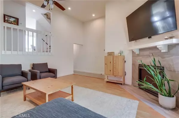 Redondo Beach, CA 90278,609 Meyer Lane #11