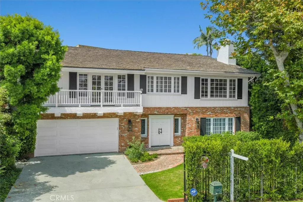 Pacific Palisades, CA 90272,17481 Tramonto Drive