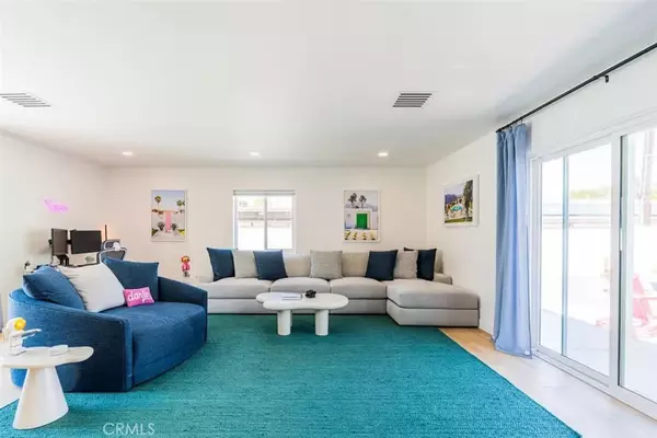 Palm Springs, CA 92262,504 W Sunview Avenue