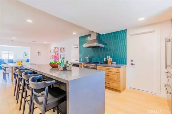 Palm Springs, CA 92262,504 W Sunview Avenue