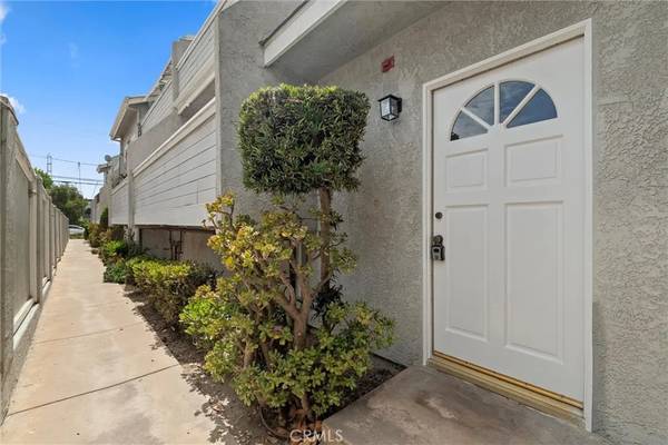 Redondo Beach, CA 90278,2609 Vanderbilt Lane #4