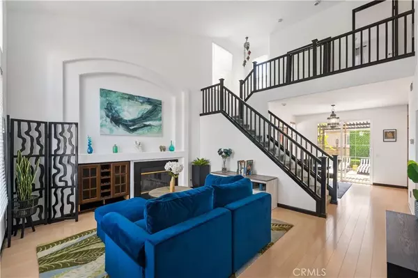 Valencia, CA 91354,23312 Anacapa Lane