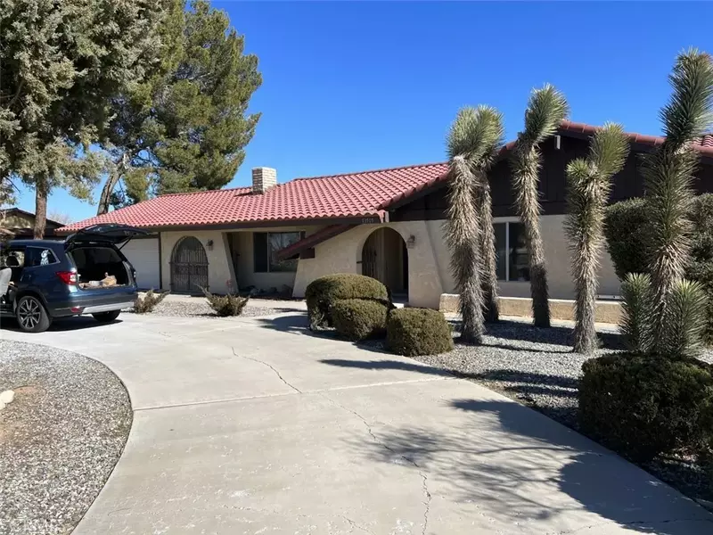 13505 Seminole Road, Apple Valley, CA 92308