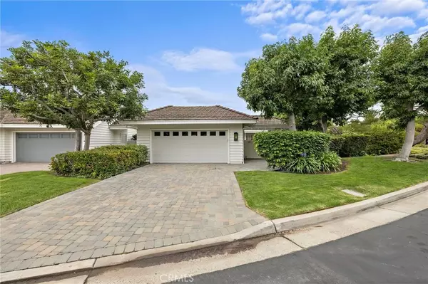 49 Southampton Court #127, Newport Beach, CA 92660