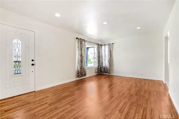 Inglewood, CA 90304,5526 W 117th Street