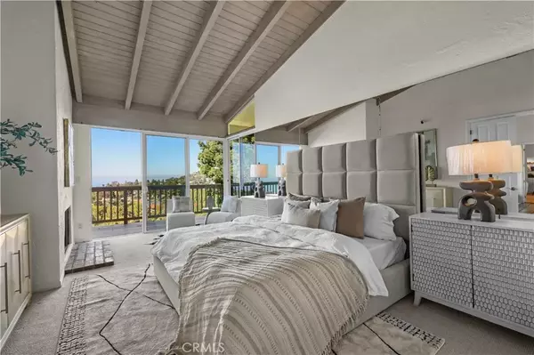 Palos Verdes Estates, CA 90274,1308 Via Coronel