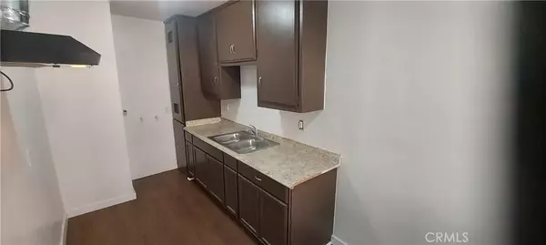 Pasadena, CA 91103,1477 N Raymond Avenue