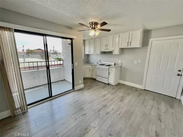 Long Beach, CA 90804,1212 Gladys Avenue #305