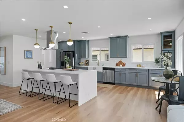 Lakewood, CA 90713,5939 Greentop Street