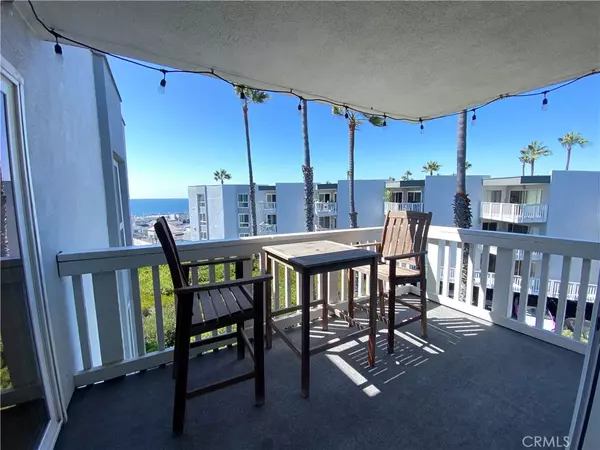 Redondo Beach, CA 90277,650 The Village #314