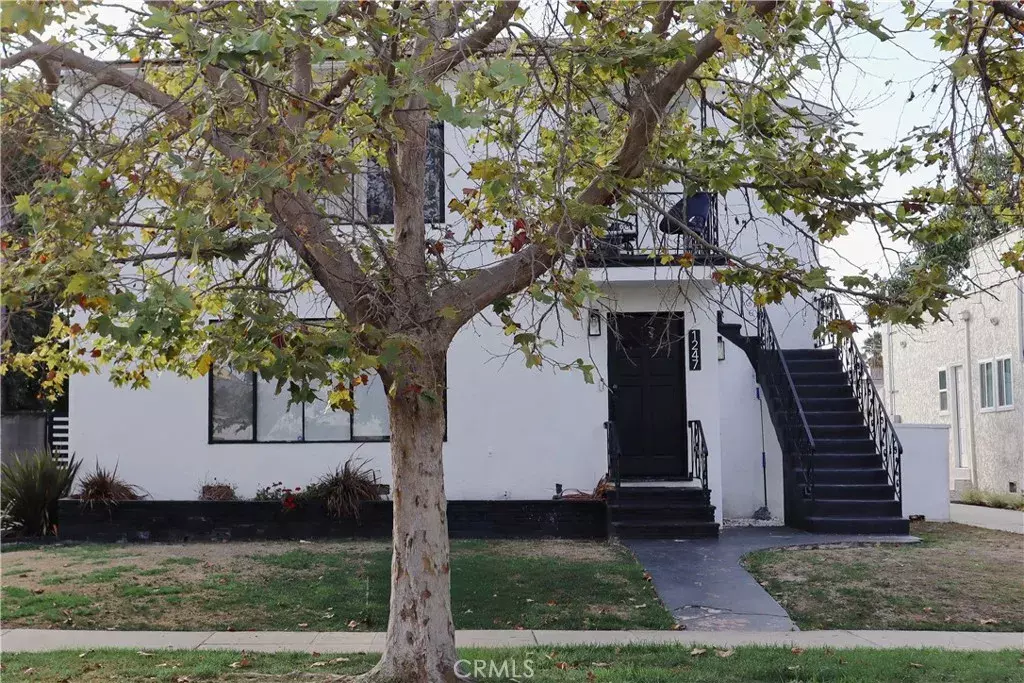 Los Angeles, CA 90019,1247 S Sycamore Avenue