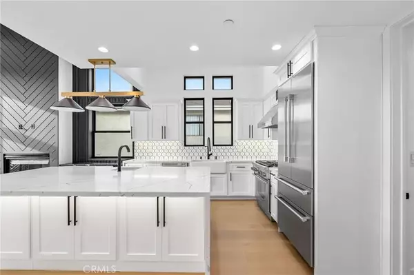 Redondo Beach, CA 90277,110 S Irena Avenue #A