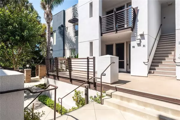 Hawthorne, CA 90250,5512 149th Place #10